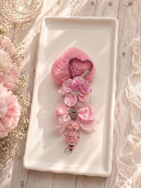 Live claim Fancy Keychain large with regular topper